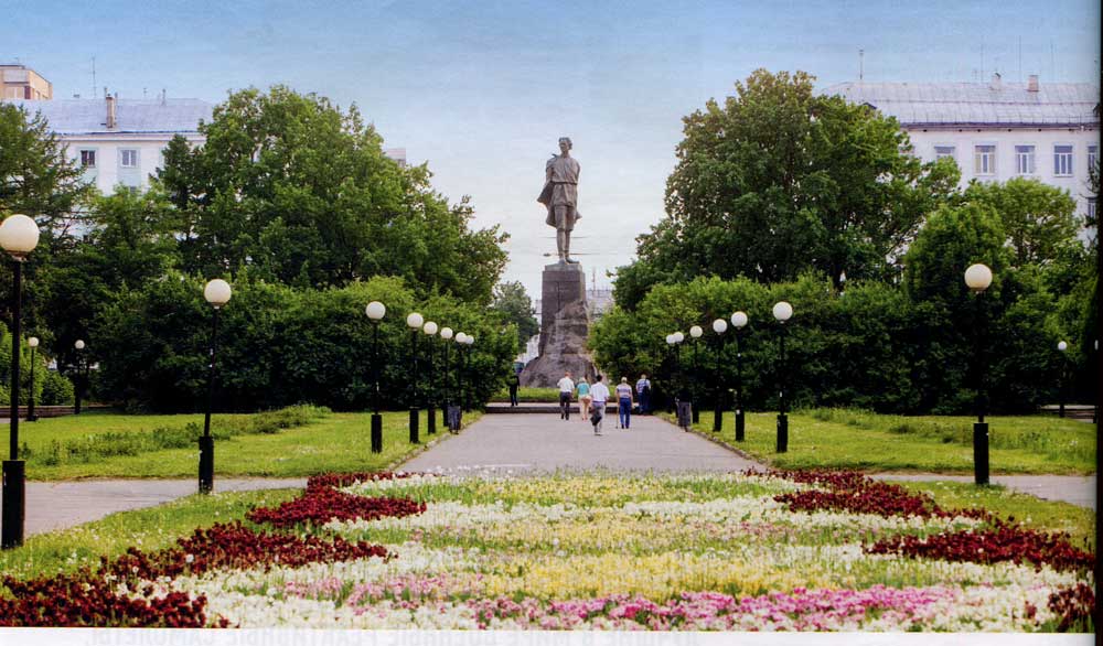 площадь Горького (Новобазарная)