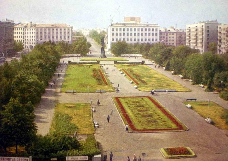 площадь Горького (Новобазарная)